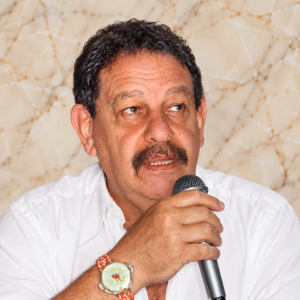 Dr. José David Freire