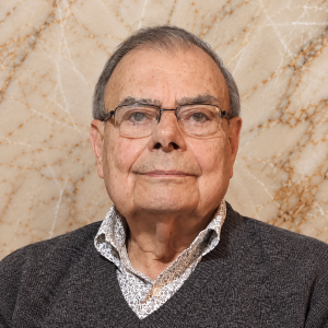 Dr. Fernando Sotelano